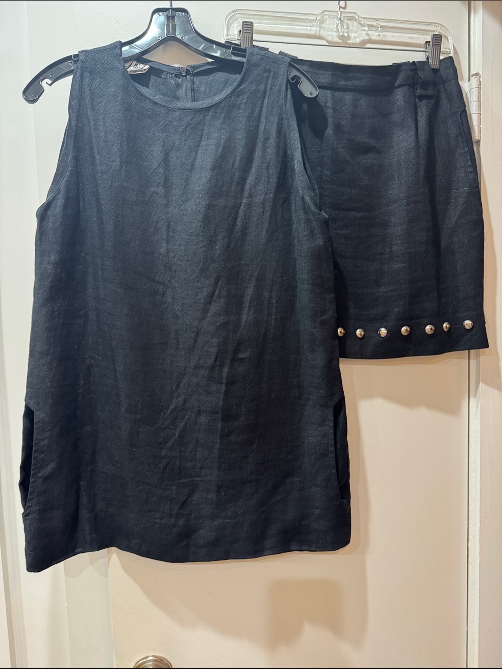 Women’s Black Linen Two-Piece Skirt Set with Stud Hem